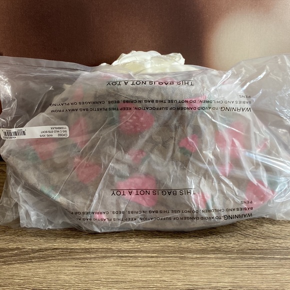 🍓Coach Signature Wild Strawberry Bucket Hat NTW - Picture 10 of 11